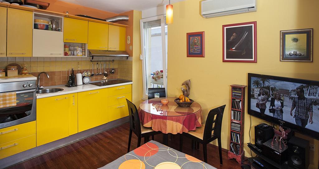 Apartment Sunny Yellow - With Balcony And Parking Place, Split Bilik gambar
