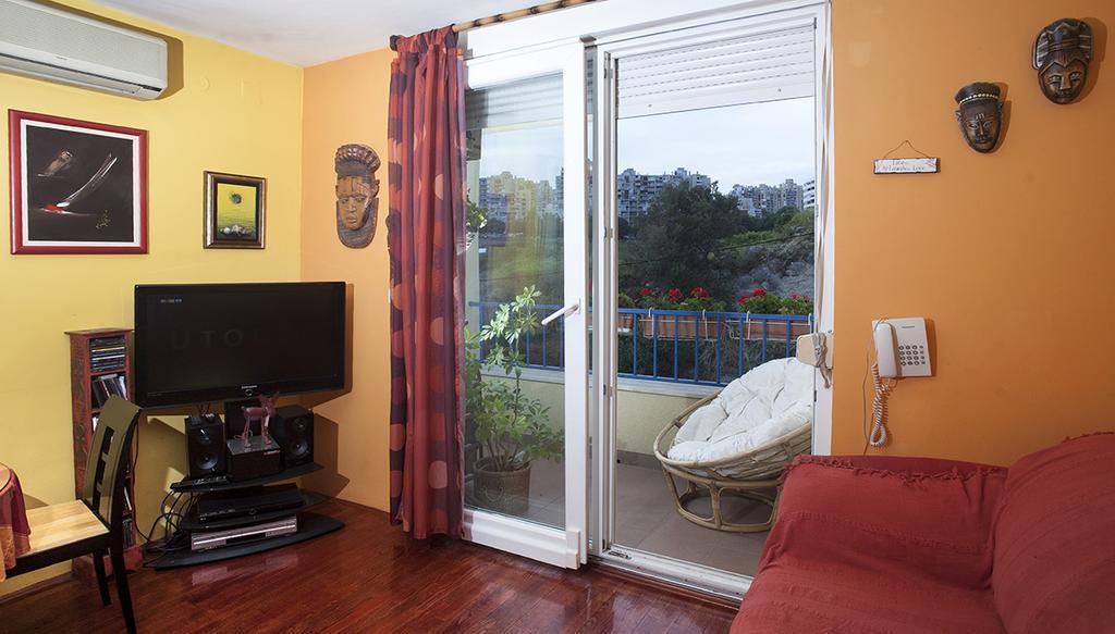Apartment Sunny Yellow - With Balcony And Parking Place, Split Bilik gambar